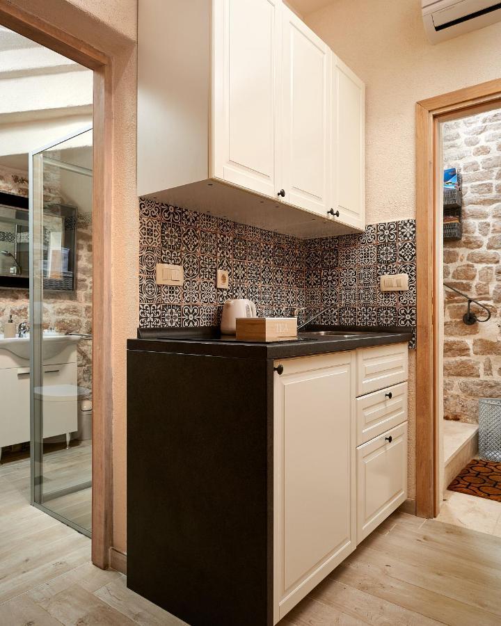 Rustic Apartments Sv Frane In The Old Town 시베니크 외부 사진