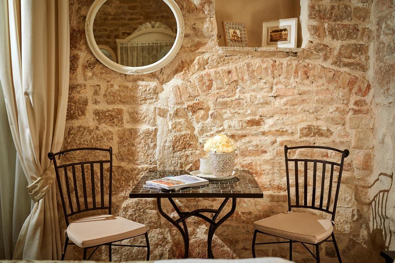 Rustic Apartments Sv Frane In The Old Town 시베니크 외부 사진