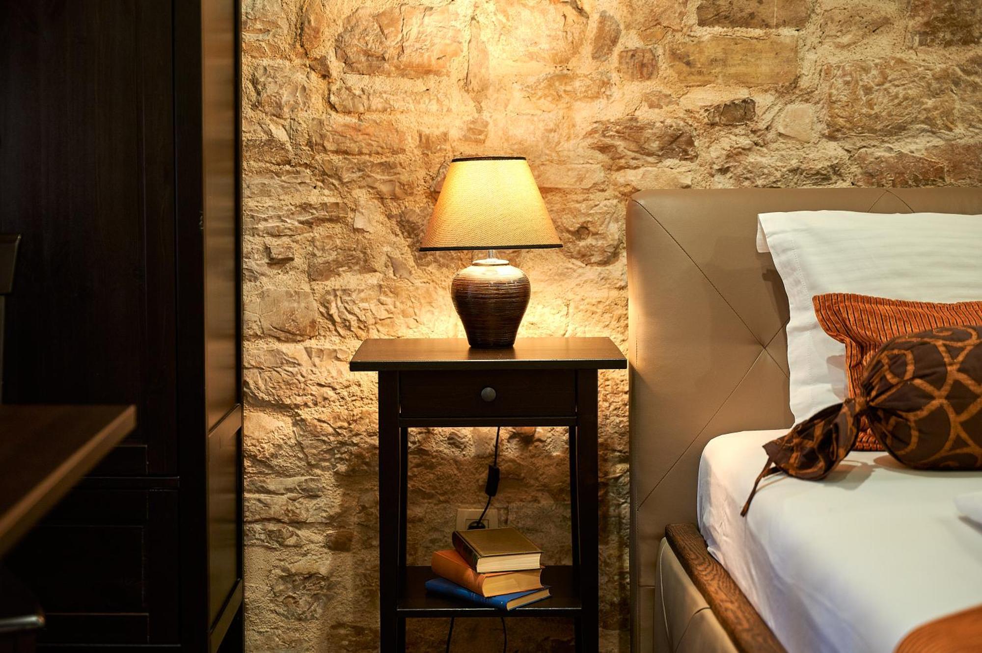 Rustic Apartments Sv Frane In The Old Town 시베니크 외부 사진