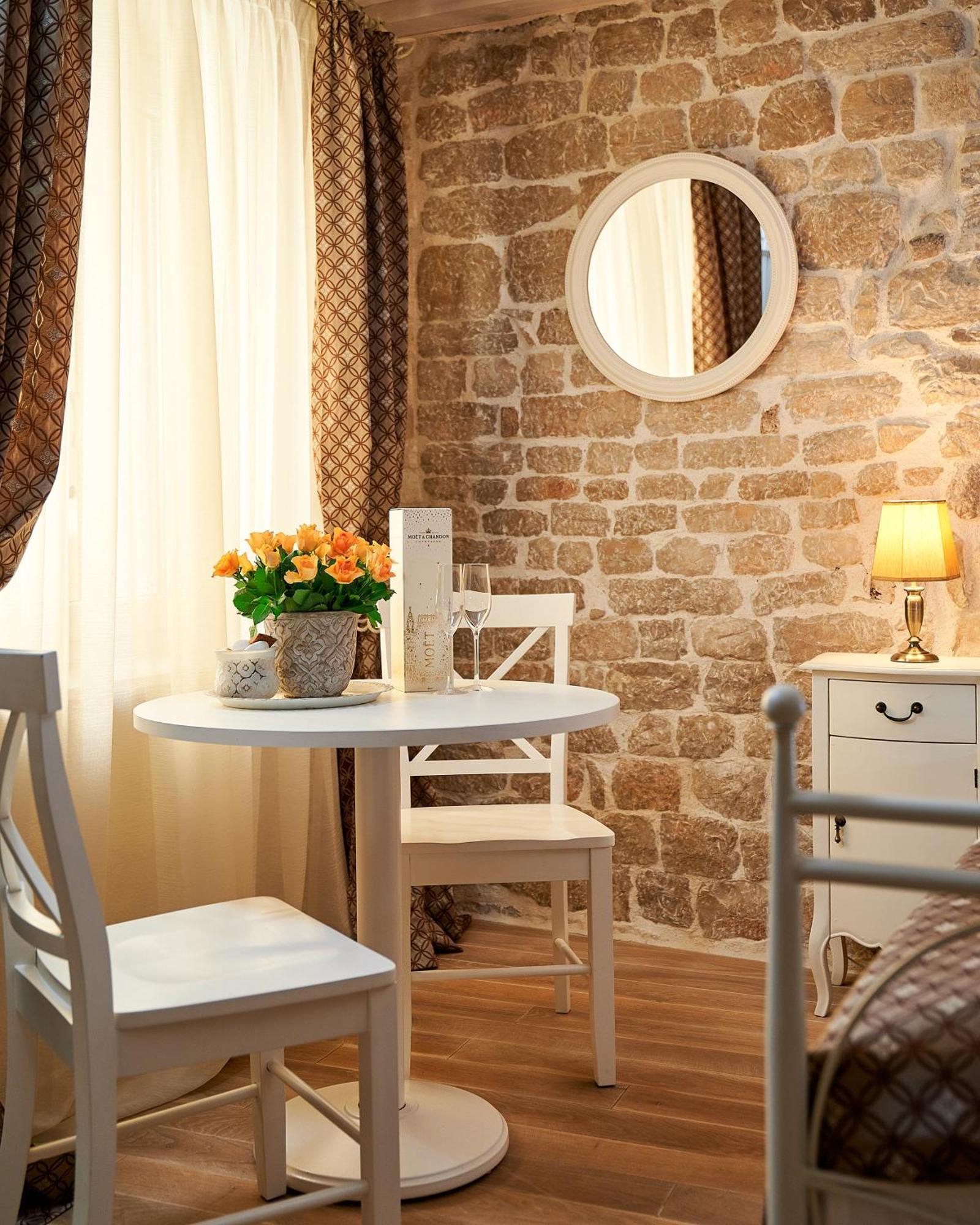 Rustic Apartments Sv Frane In The Old Town 시베니크 외부 사진