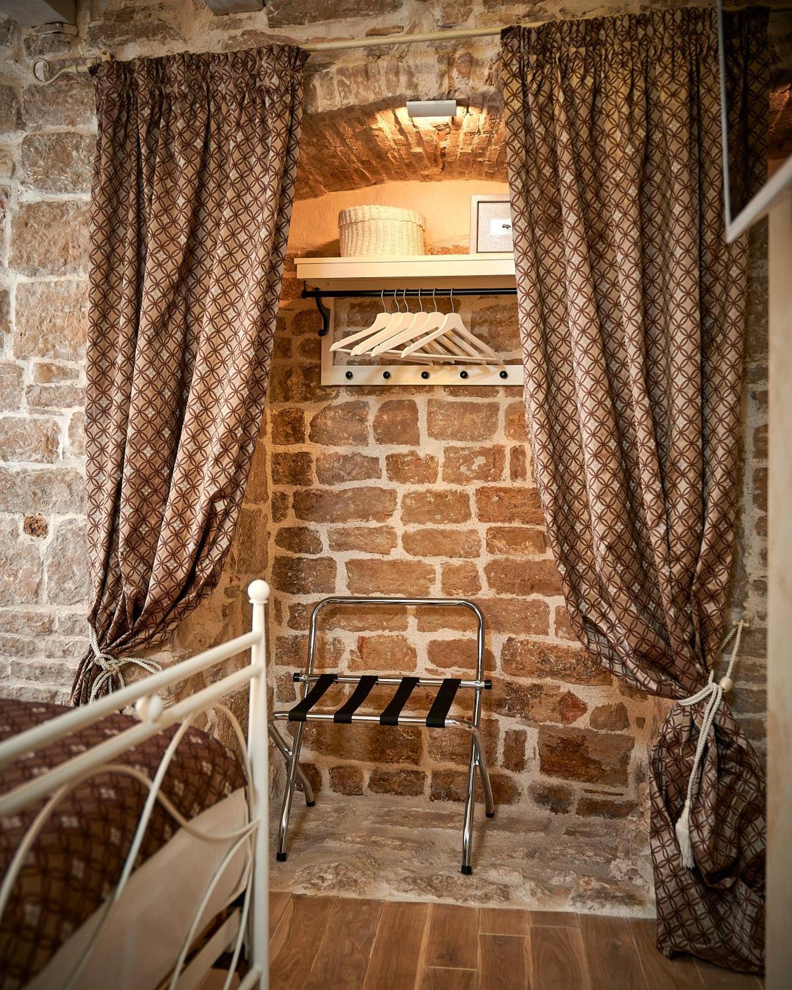 Rustic Apartments Sv Frane In The Old Town 시베니크 외부 사진